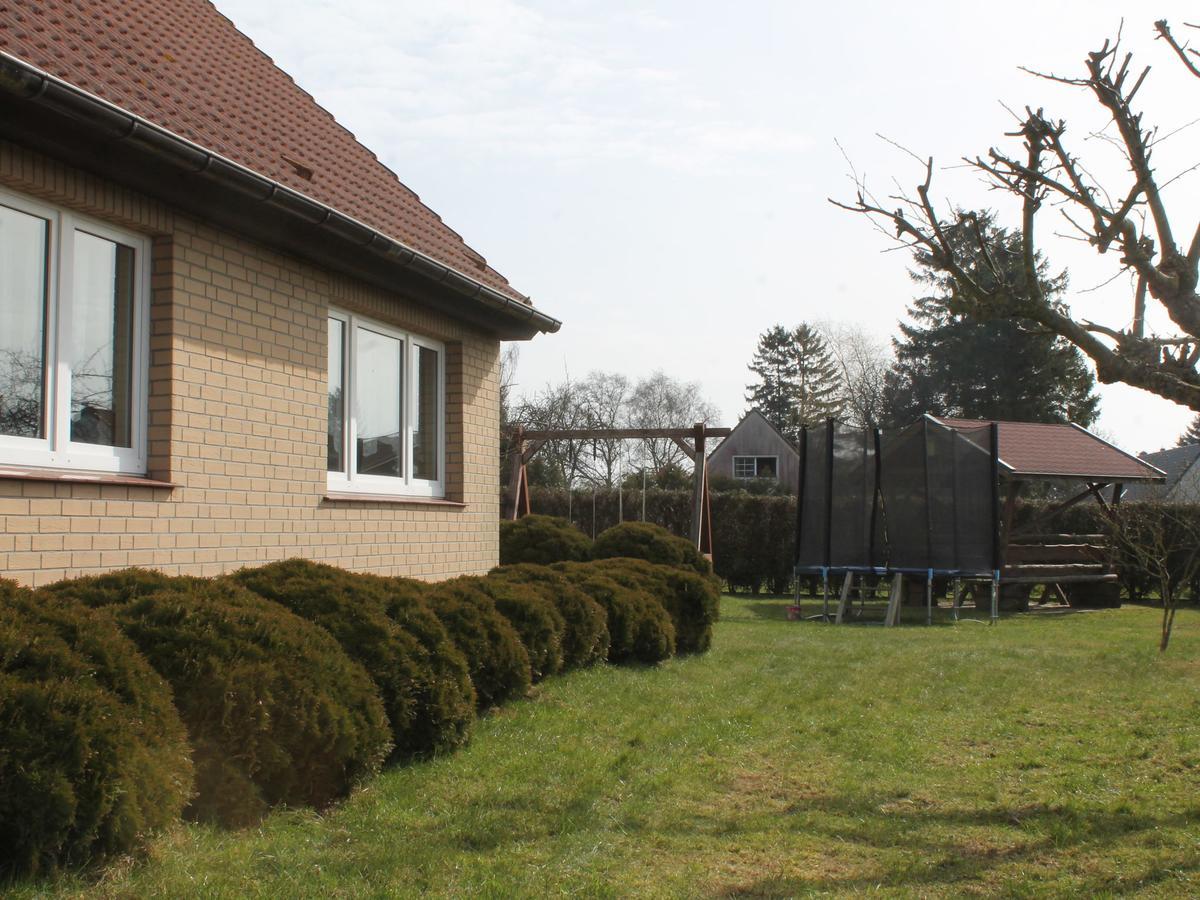 Comfy Farmhouse In Brusow With Garden Kröpelin Eksteriør bilde